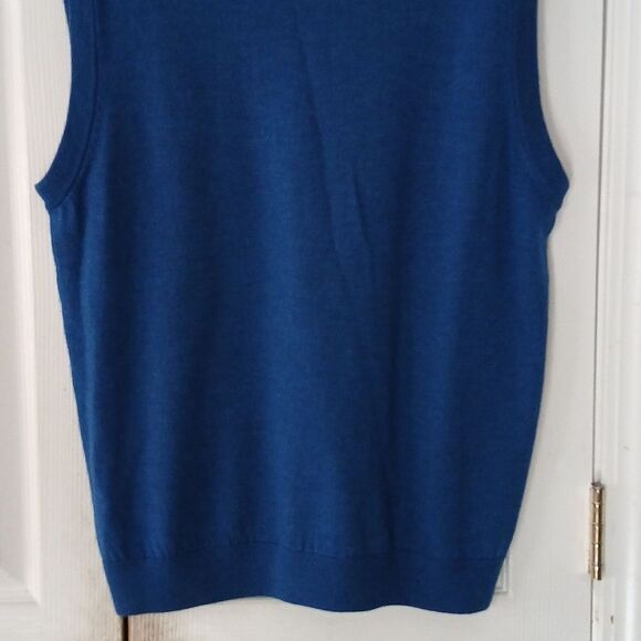 Turnbury Royal Blue 100% Extra Fine Merino Wool V-neck sweater vest  Sz L  NWOT - Picture 6 of 7
